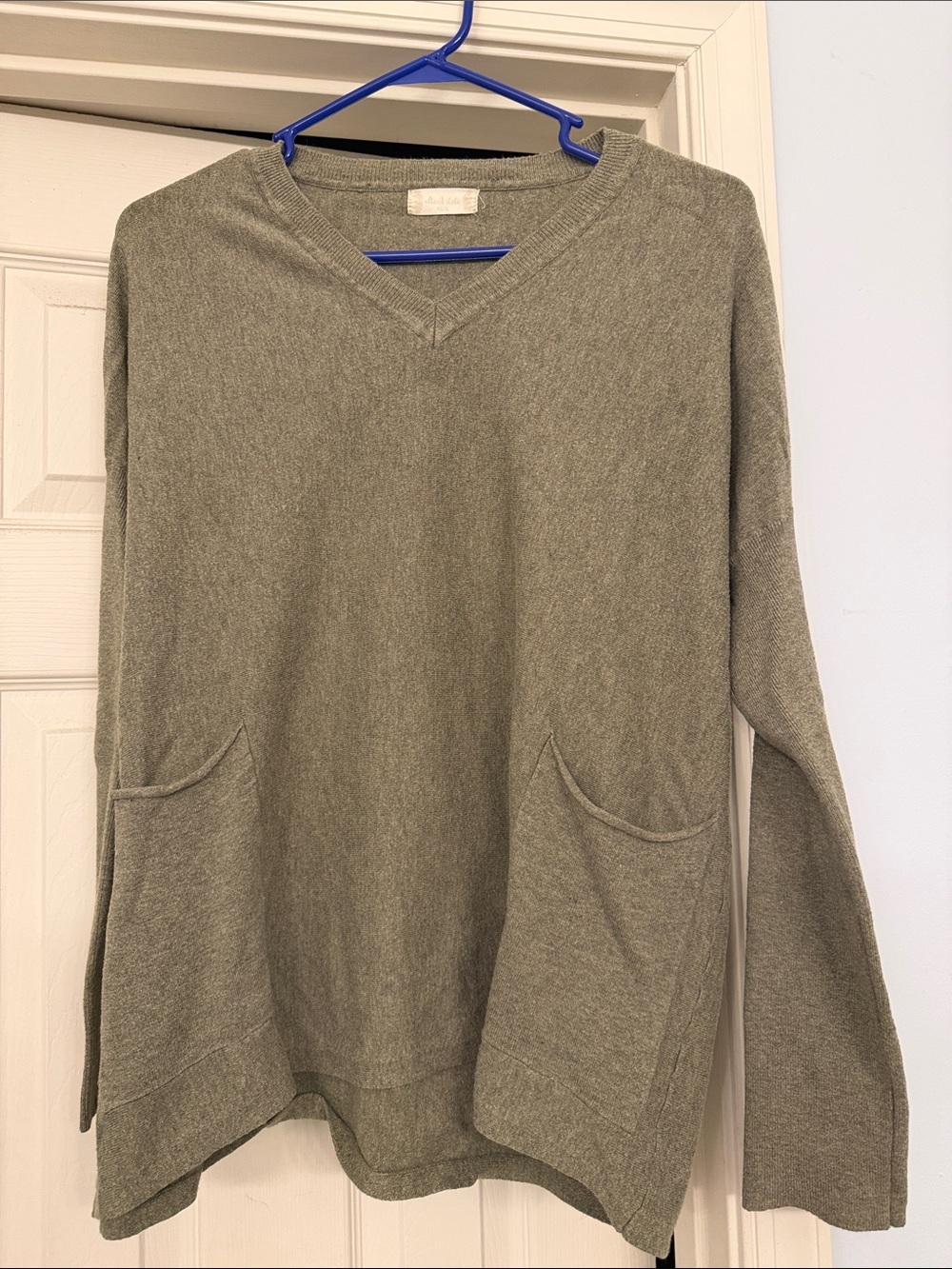 Altar'd State Women's V-Neck Sweater Tunic in Olive
